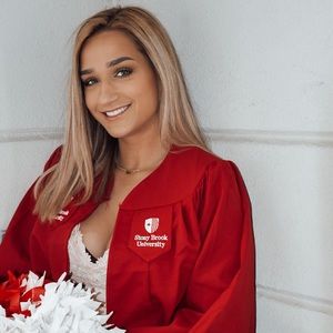 Meet your Posher, Joni